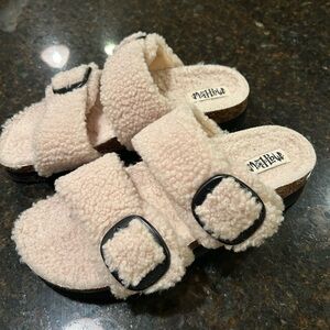 selema fleece sandals